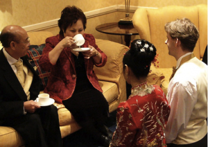 chinese-tea-pouring